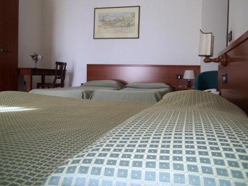 Hotel Traghetto Civitavecchia Exteriör bild